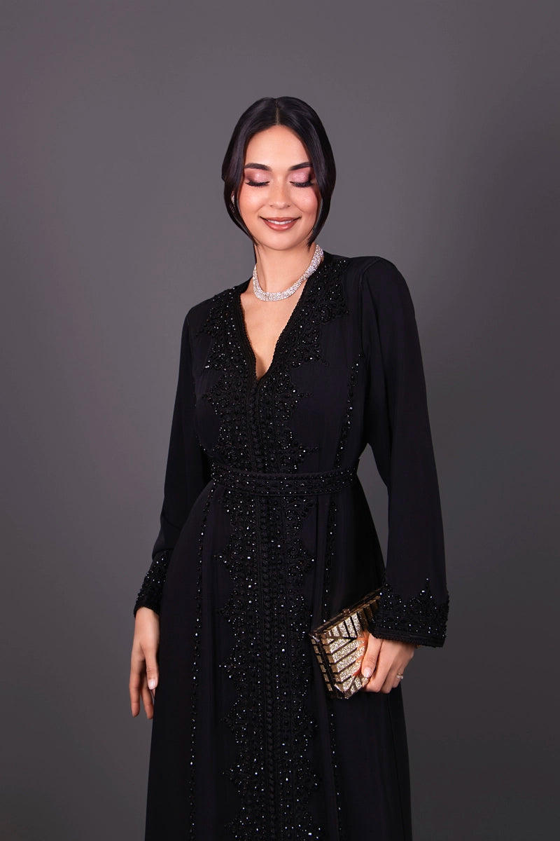 قفطان أسود